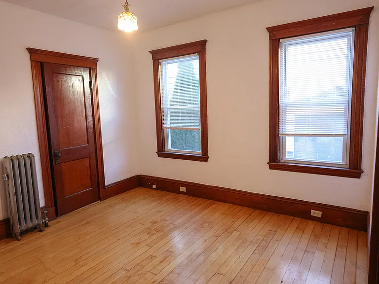 17 Maple Ave — Photo 5