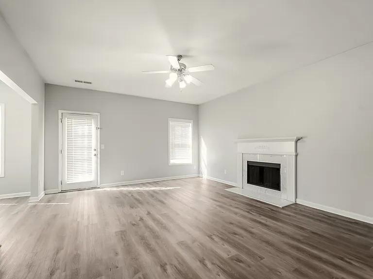 8074 Colton Creek Way — Photo 5