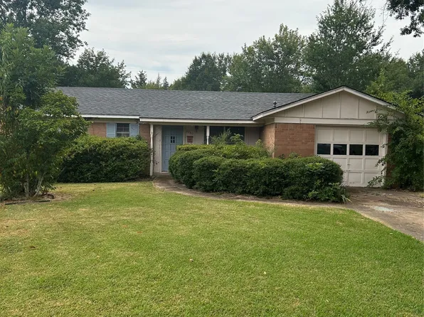 2280 Sycamore St, Paris, TX 75460