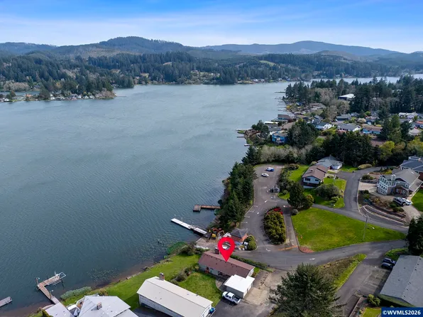 3401 NE Yacht Ave, Lincoln City, OR 97367