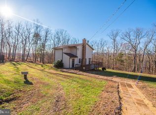 20 Lady Slipper Ln, Berkeley Springs, WV 25411