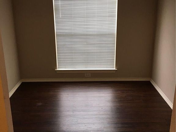 4th image of 9410 Sunset Dr