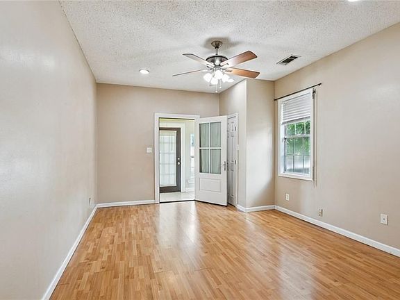 2nd image of 4234 Cadiz St
