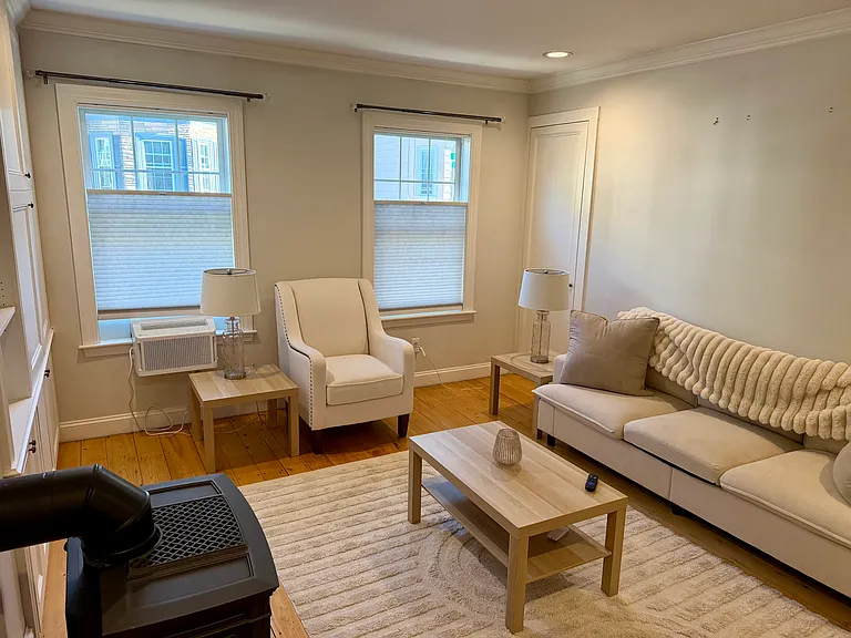 514 E 3rd St #1 — Photo 12