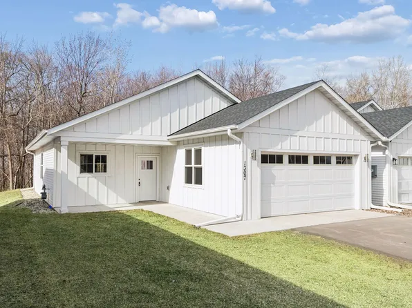 1307 Prairie Ln, Saint Croix Falls, WI 54024