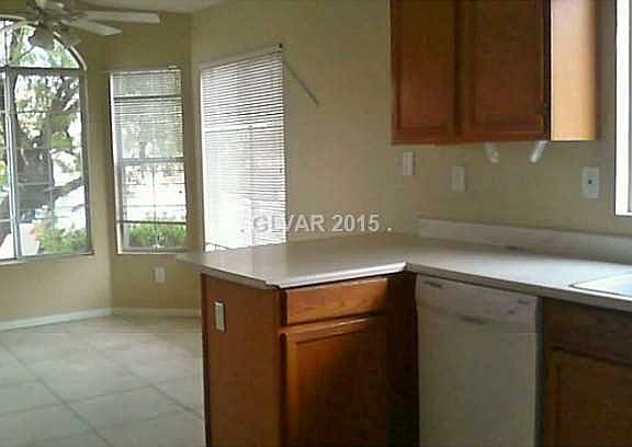 5th image of 8149 W Gilmore Ave