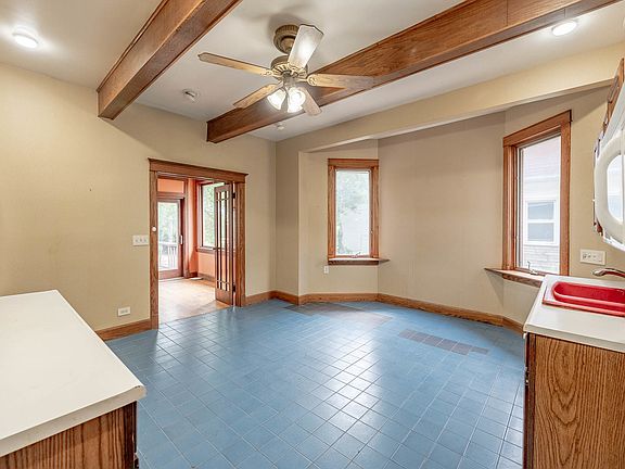 5th image of 4433 N Lowell Ave