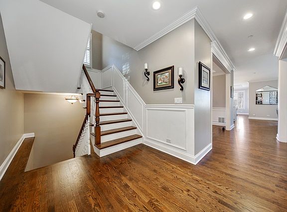 3rd image of 115 S Prospect Ave