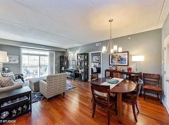 5th image of 50 S Greeley St APT 212