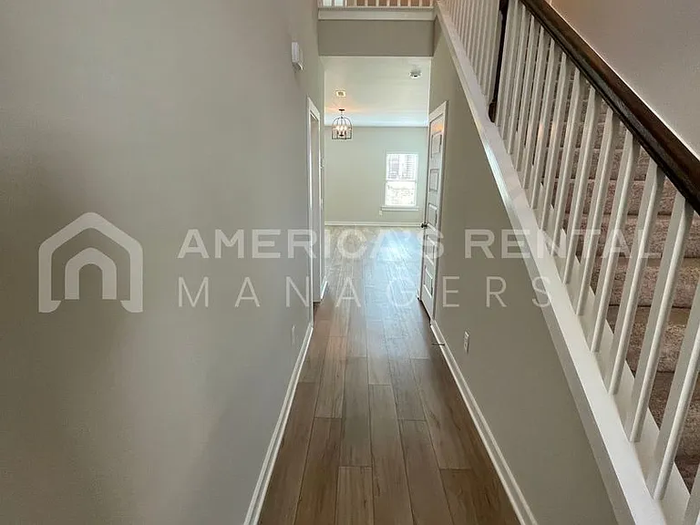 2141 Ellsworth Loop Rd — Photo 3