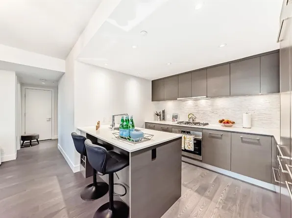 1025 E 5th Ave SW #1004, Calgary, AB T2P 1N4