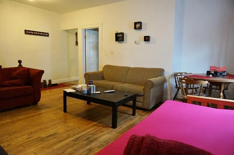 4 bed, $3,750 — Photo 2
