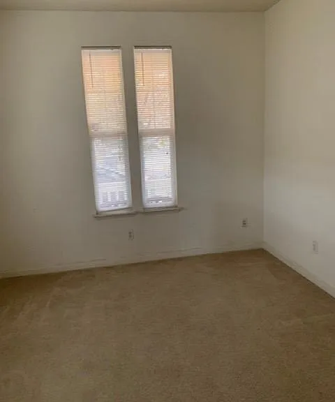 364 Chase St — Photo 13