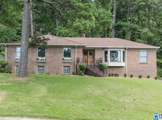 1371 Badham Dr, Vestavia Hills, AL 35216