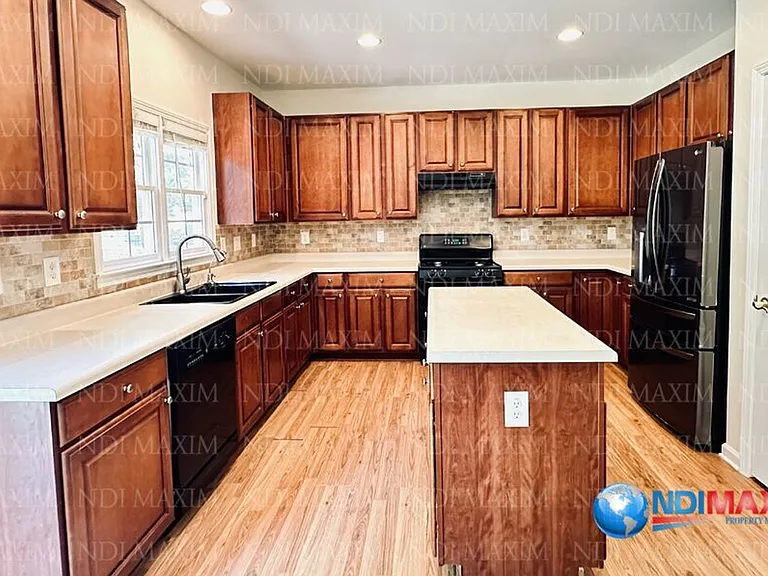2835 Niblick Way — Photo 4
