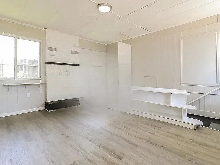 26636 Parkington St #1 — Photo 5