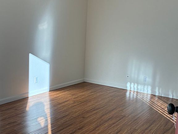 2nd image of 27077 Hidaway Ave #16