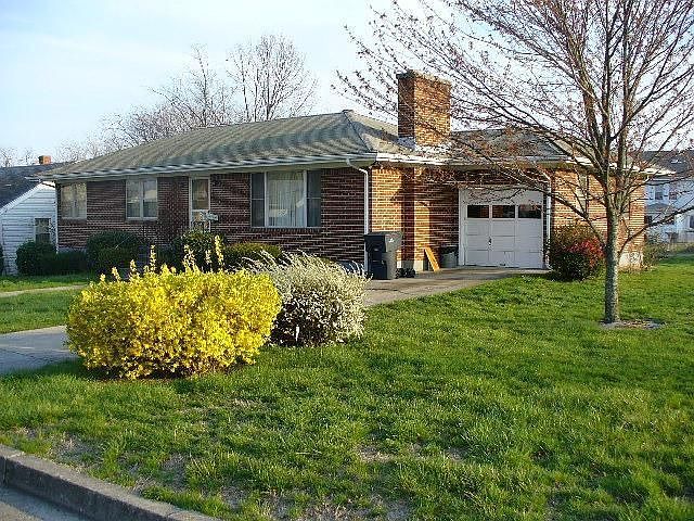 2nd image of 1724 Franwill Ave NW
