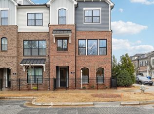 800 Kenway Ave, Roswell, GA