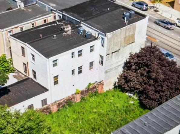 4022 W Girard Ave, Philadelphia, PA 19104