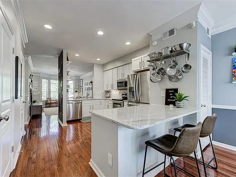 375 Highland Ave NE #606 — Photo 4