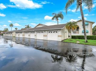249 Gabriel Cir APT 2, Naples, FL 34104