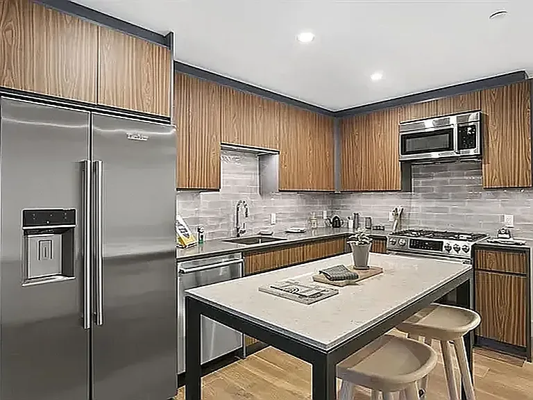325 Lafayette Ave #6U — Photo 1