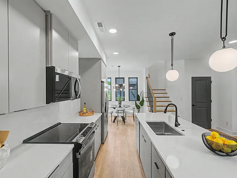 6717 Tracy Ave — Photo 6
