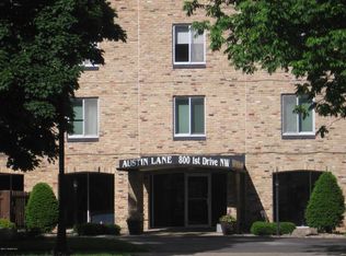 800 1st Dr NW APT 401, Austin, MN 55912