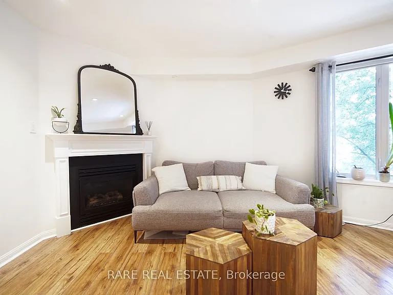 50 Joe Shuster Way #220 — Photo 4