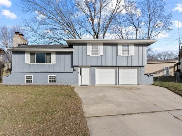 1508 S Pawnee Cir, Olathe, KS 66062