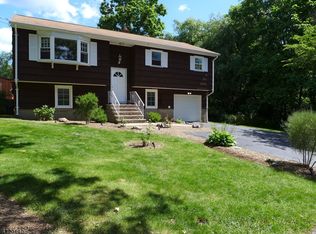 25 Saint George St, West Milford, NJ 07480