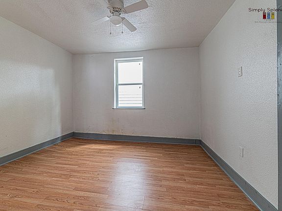 5th image of 2103 Rosewood Ave APT C