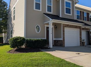 2458 Silverthorn Dr, Charlotte, NC 28273