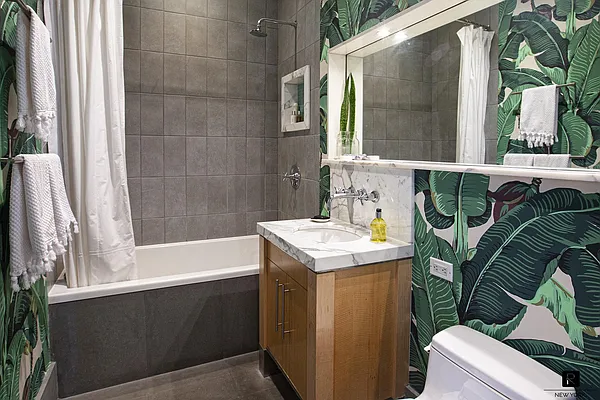 Sold by R New York | media 11