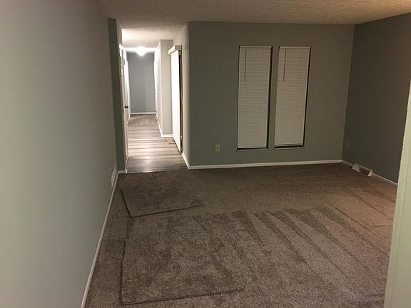 4th image of 2941 Cranston Dr
