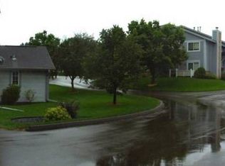 2824 Riverwood Ln NW, Rochester, MN 55901