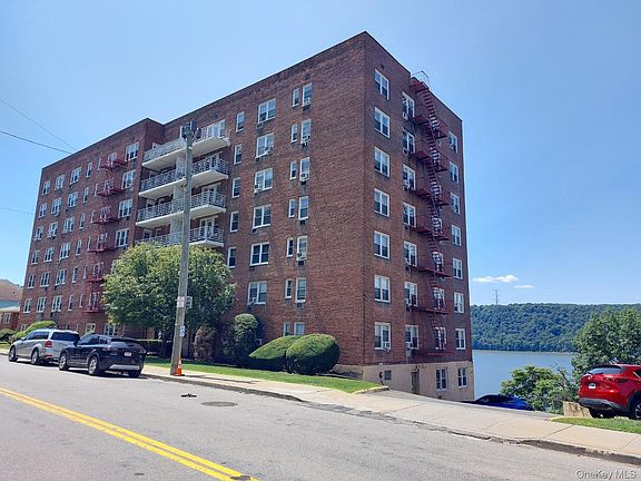 2nd image of 679 Warburton Avenue #1L
