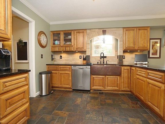 3rd image of 6171 Shawna Ct