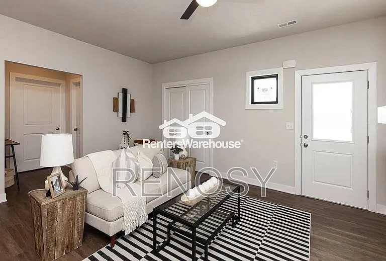 3639 NE Kara Ln — Photo 12