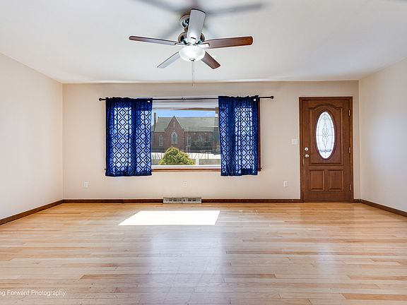 3rd image of 284 Washington Ave