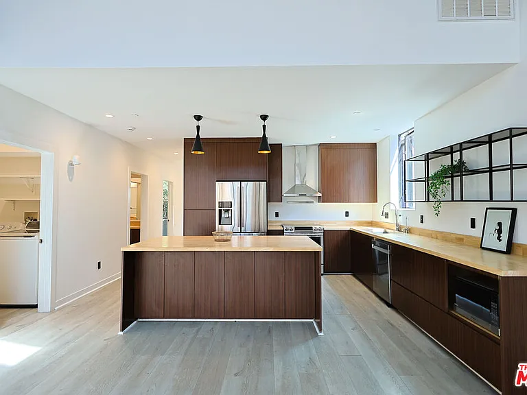 2230 Glendale Blvd — Photo 9