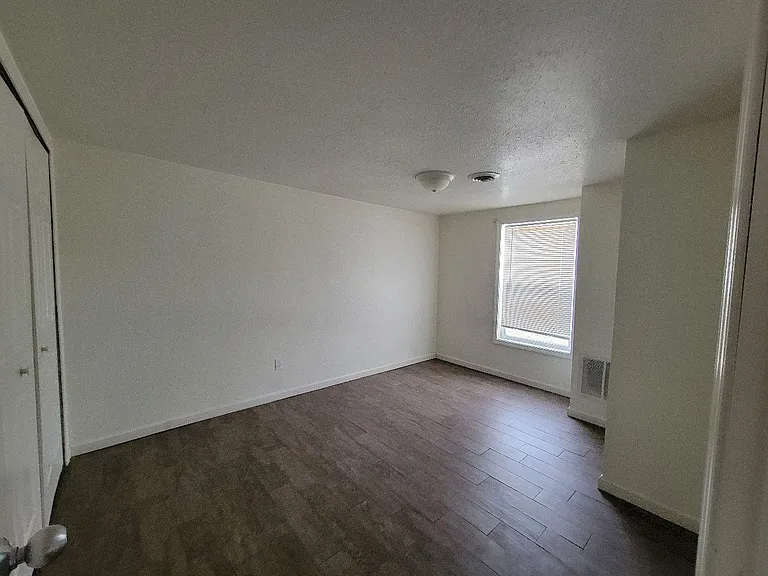 1906 Deming Dr #3 — Photo 3