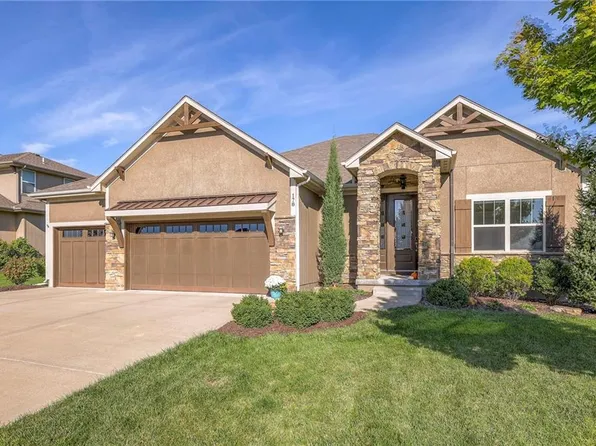 178 SW Roosevelt Ridge Dr, Lees Summit, MO 64081