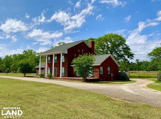 933 Woods Rd, Headland, AL 36345