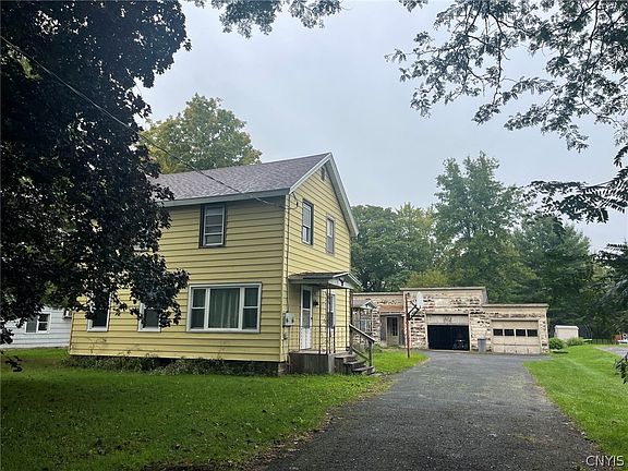2nd image of 3803 Prospect St