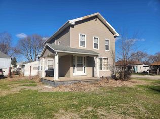 523 1st St NW, Waverly, IA 50677