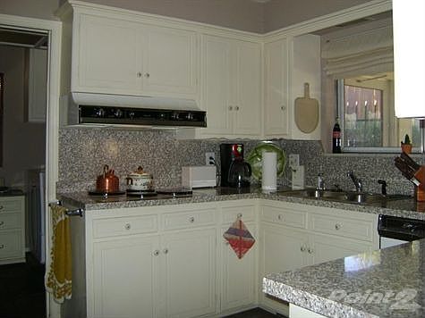 Beautiful Kitchen with ample counterspace