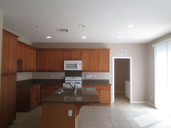 3rd image of 29199 Twin Harbor Dr