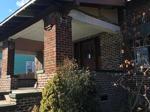 3rd image of 1208 Kenyon St